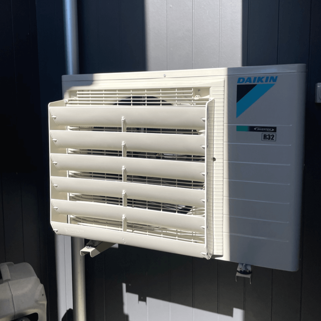 Air Diverter Magnetic 8 Blade 700w x 712h - Disassembled - Generic air conditioner